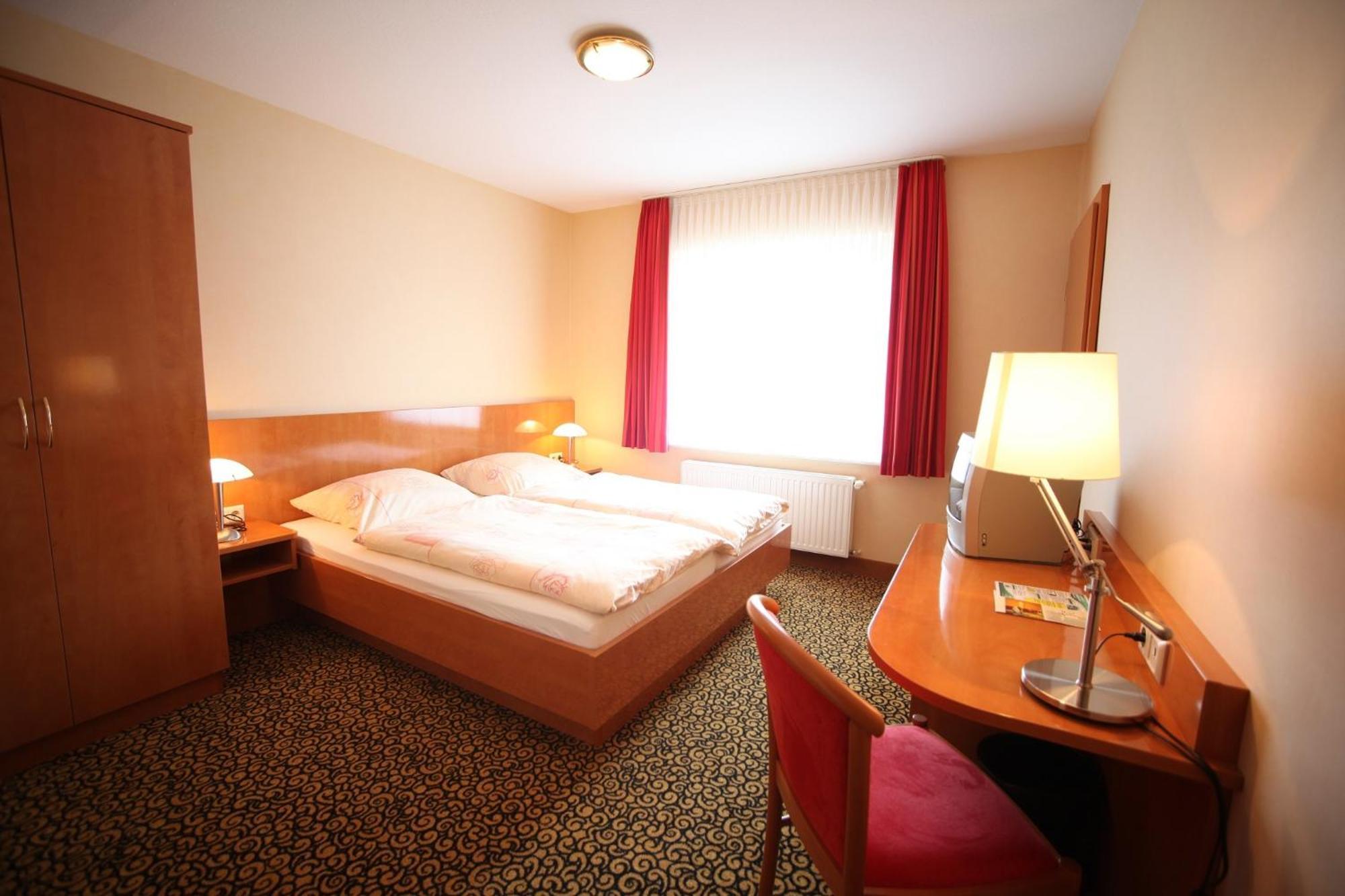 Hotel Matthias Gnarrenburg Habitación foto