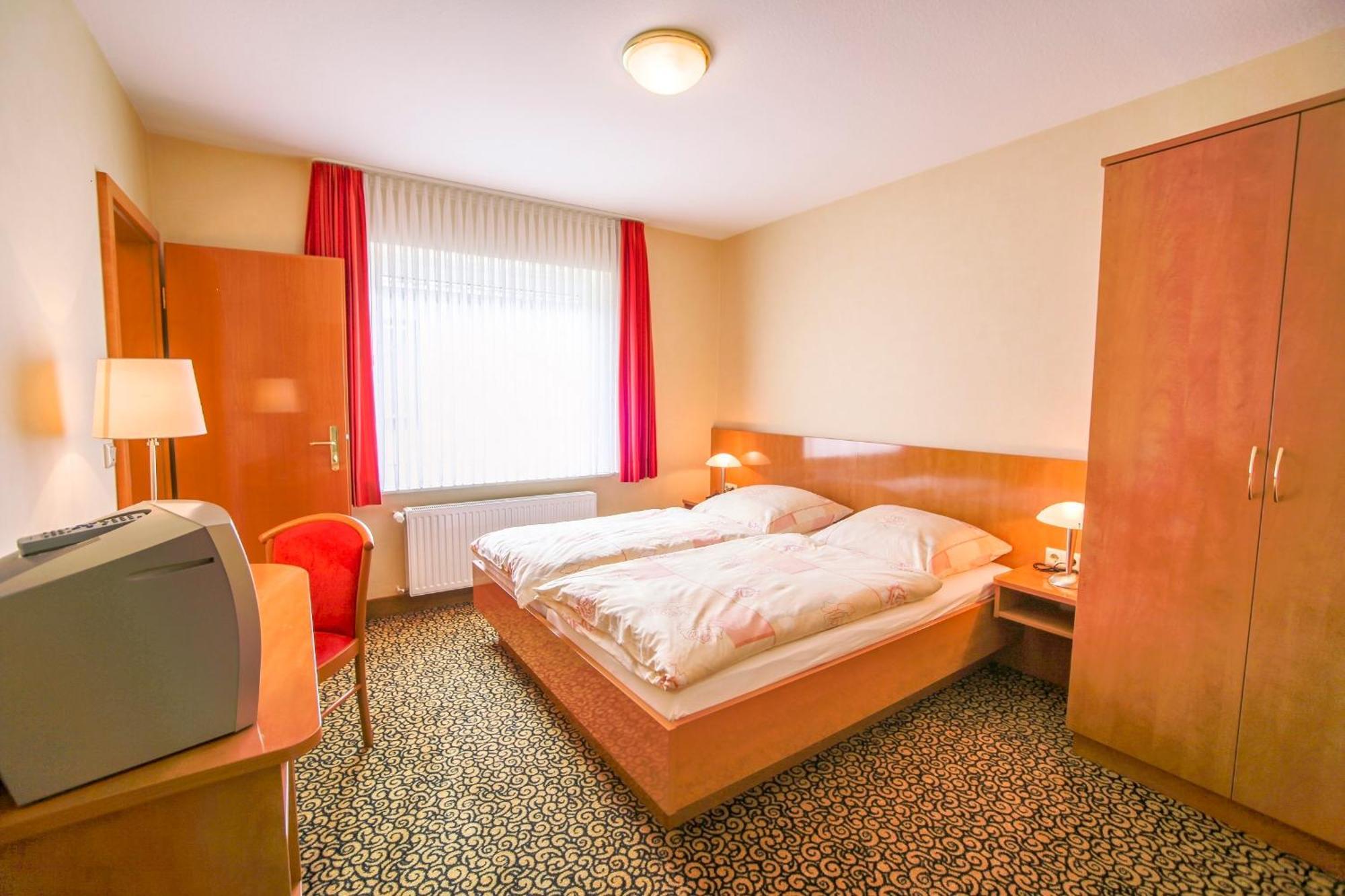 Hotel Matthias Gnarrenburg Habitación foto