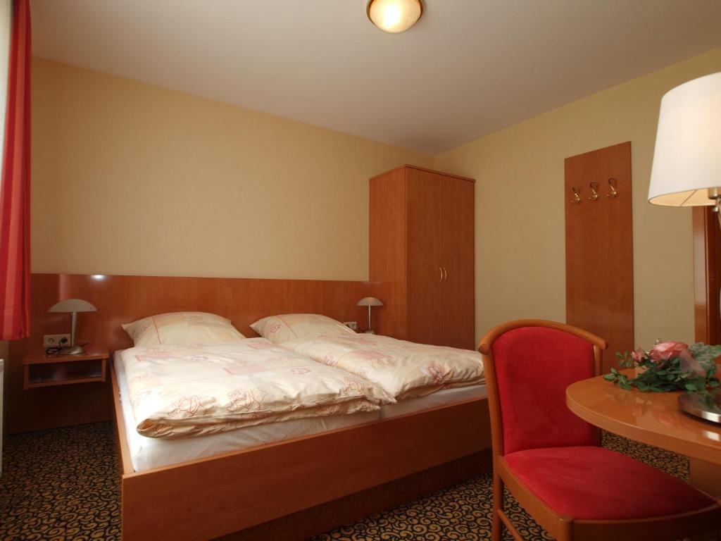 Hotel Matthias Gnarrenburg Habitación foto